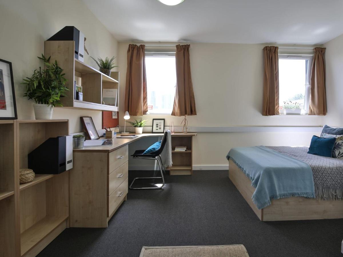 For Students Only Ensuite Bedrooms With Shared Kitchen At Will Wyatt In London